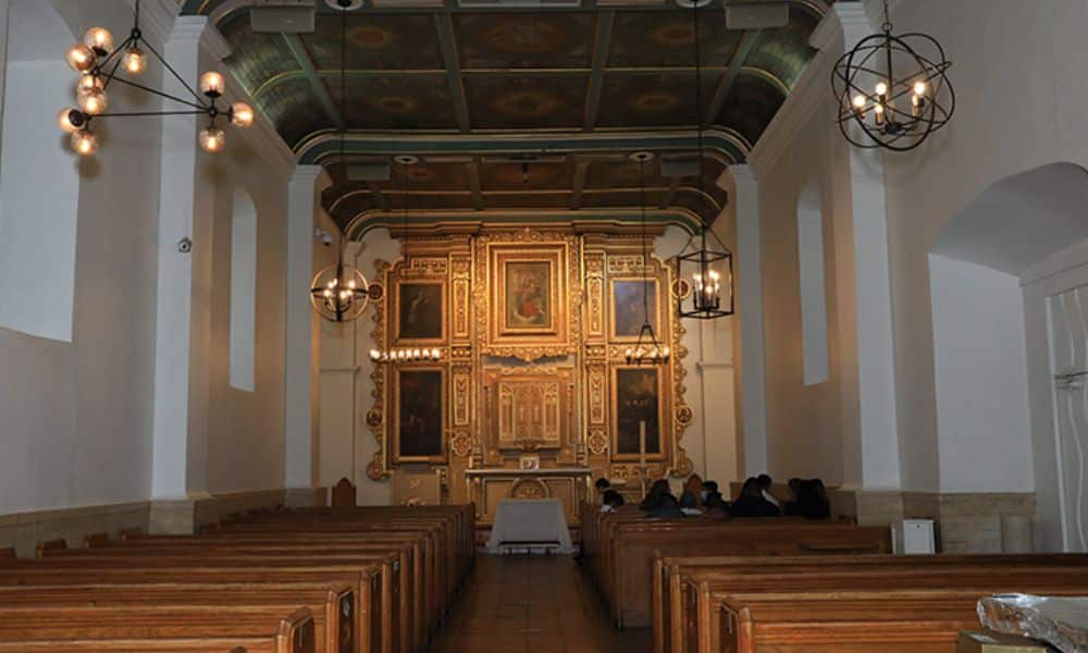 Mass in Los Angeles - La Placita Church - Mass Times